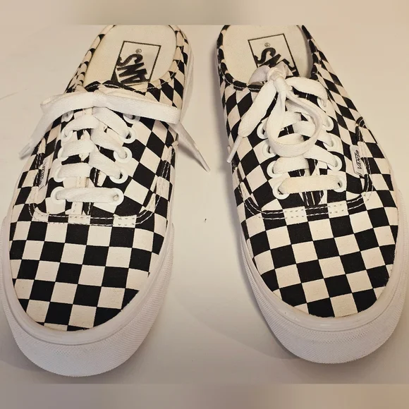 Womens 8.5 Black Whita Slip On Vans Sneaker Shoes - Picture 3 of 11